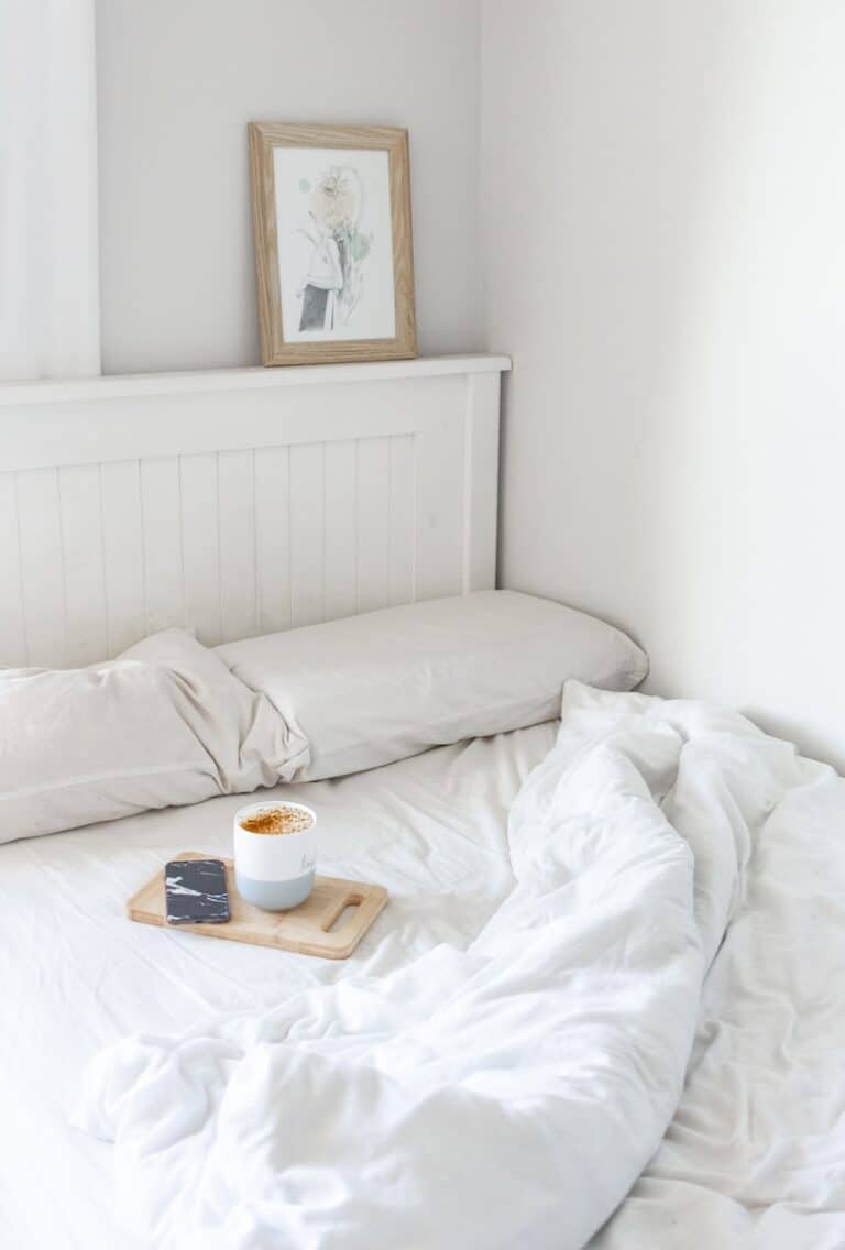 Top 5 Best Bed Sheets for Airbnb