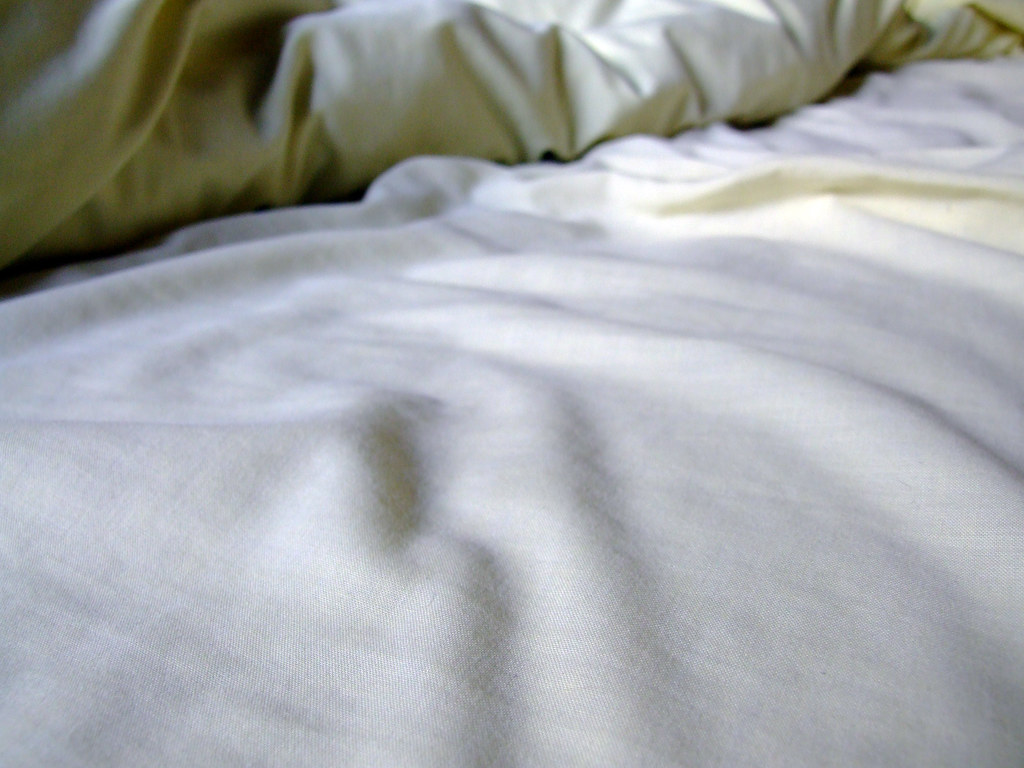 remove stains from sheets